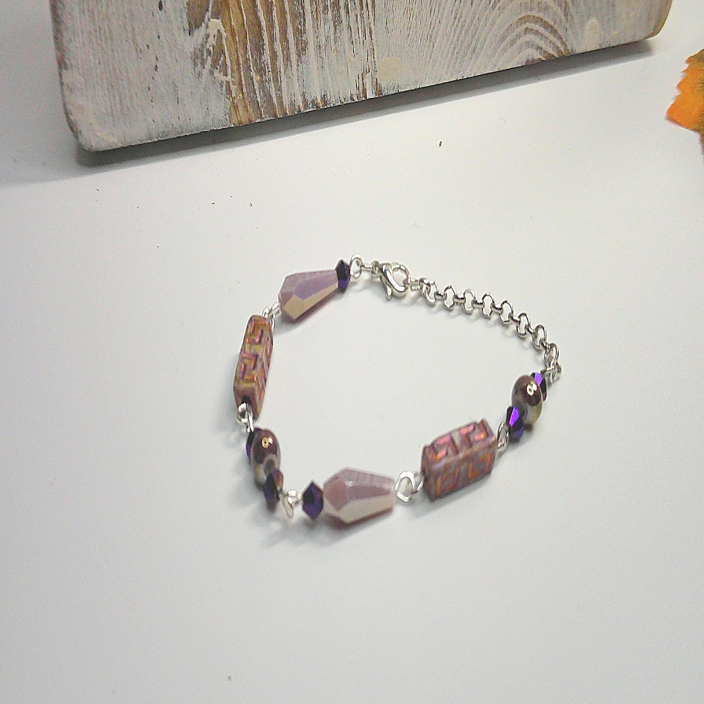 Elegant Purple Vintagel Bracelet